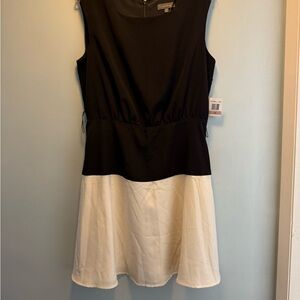 Luxology Black and Cream Sheath Mini Dress Sleeveless Crew Neck